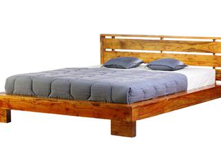Drewniane łóżko z mango
