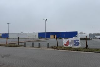 Nowy park handlowy w woj. lubelskim. Trwa rozbudowa budynku w dawnym Tesco