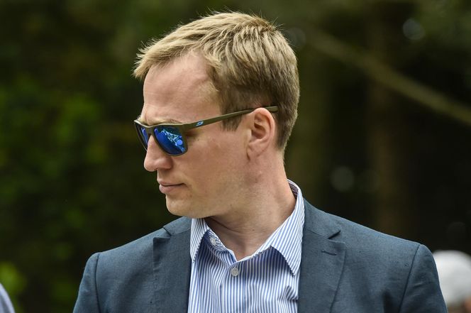 Pawła Krzyżanowskiego z "Pierwszej miłości" grał Mikołaj Krawczyk. Nie wszyscy wiedzą, że wcześniej w tę postać wcielał się inny, uwielbiany aktor!