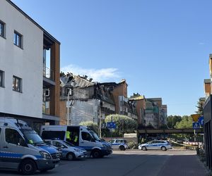 Tak wygląda miejsce pożaru w Ząbkach w piątkowy poranek 04.07.2025