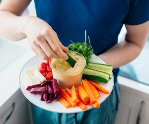 Cierpisz na zaparcia i uczucie ciężkości? Rozwiązaniem może być pasta, którą zrobisz w 5 minut