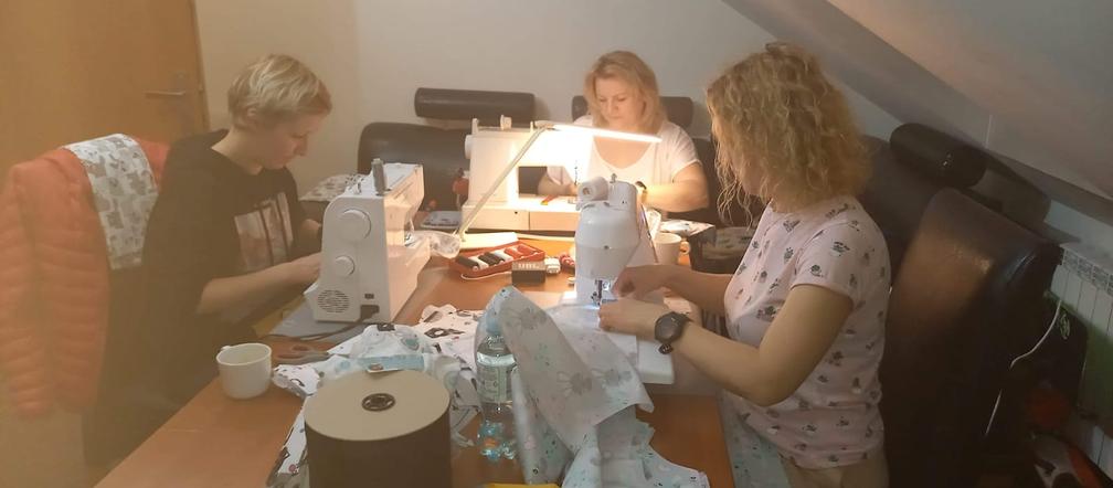 Szyją fartuszki dla Wiktorka. Kup i pomóż małemu wojownikowi