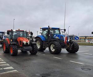 Protest rolników. Zablokowano drogę krajową nr 22 w Chojnicach