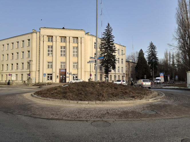 Siedleckie szkoły przy ul. Konarskiego i Prusa i ich okolica w lutym 2021 roku