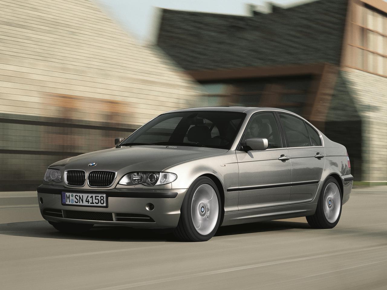 Tanie paliwo? To czas, by kupić używane auto z mocnym, benzynowym silnikiem. TOP 5 niedrogich modeli