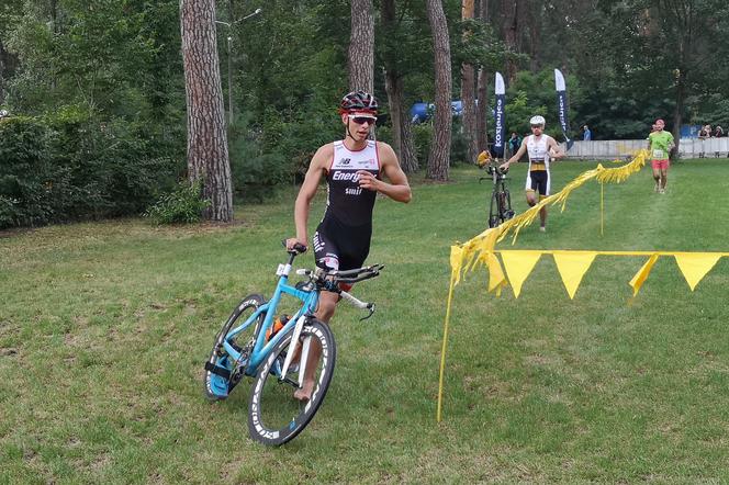 Triathlon Enea Kozienice. Kilkuset zawodników na starcie, także gwiazdy [WIDEO]