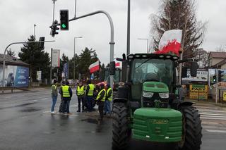 Trwa protest rolników w woj. lubelskim. Blokady są w wielu miejscach w regionie [DUŻO ZDJĘĆ]