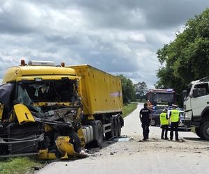  Dwie ciężarówki roztrzaskały się na drodze. Kierowca Scanii nie miał szans