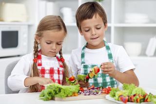 DIETA DZIECKA: wegetarianizm dziecka obniża ryzyko chorób cywilizacyjnych w życiu dorosłym, dzieci