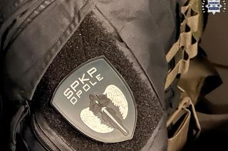 Namysłów. 32-latek zabił trzy osoby w czasie rodzinnego spotkania. Później uwięził kobietę z dziećmi [ZDJĘCIA].