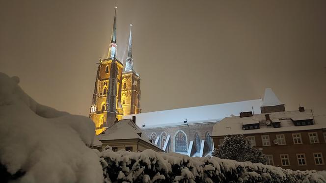 Ostrów Tumski we Wrocławiu w zimowej odsłonie. To miejsce trzeba odwiedzić [zdjęcia]