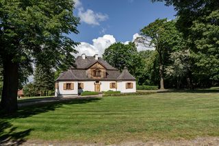 To jeden z najcenniejszych dworków w Polsce