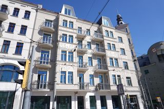 Przebudowa kamienicy znajdującej się na rogu ulic Szkolnej i Podgórnej