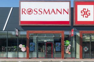 Na takie promocje w Rossmann czekaliśmy długo! Perfumy i kosmetyki za ułamek ceny