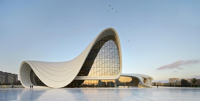 Zaha Hadid pierwszą kobietą nagrodzoną RIBA Royal Gold Medal