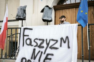 Manifestacja przeciwko niechęci do imigrantów w Lesznie 