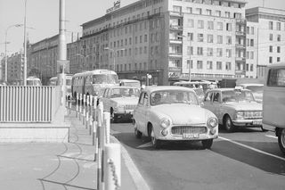QUIZ PRL. Syrena 105, czyli kultowe auto PRL. Tego o Syrence na pewno nie wiesz!