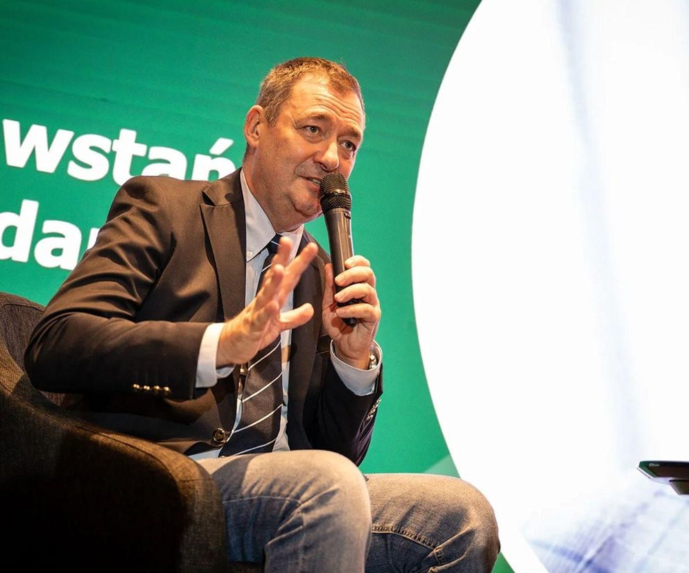 „Nie mówili do mnie, tylko o mnie”. Jacek Rozenek o braku komunikacji  z pacjentem w szpitalach