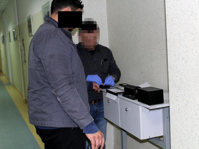 Miał wyczyścić prostytutce akwarium. Zażądała SEKSU. Udusił ją paskiem