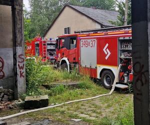 Na niebie widoczne były kłęby dymu. W Bielsko-Białej paliły się wraki samochodów