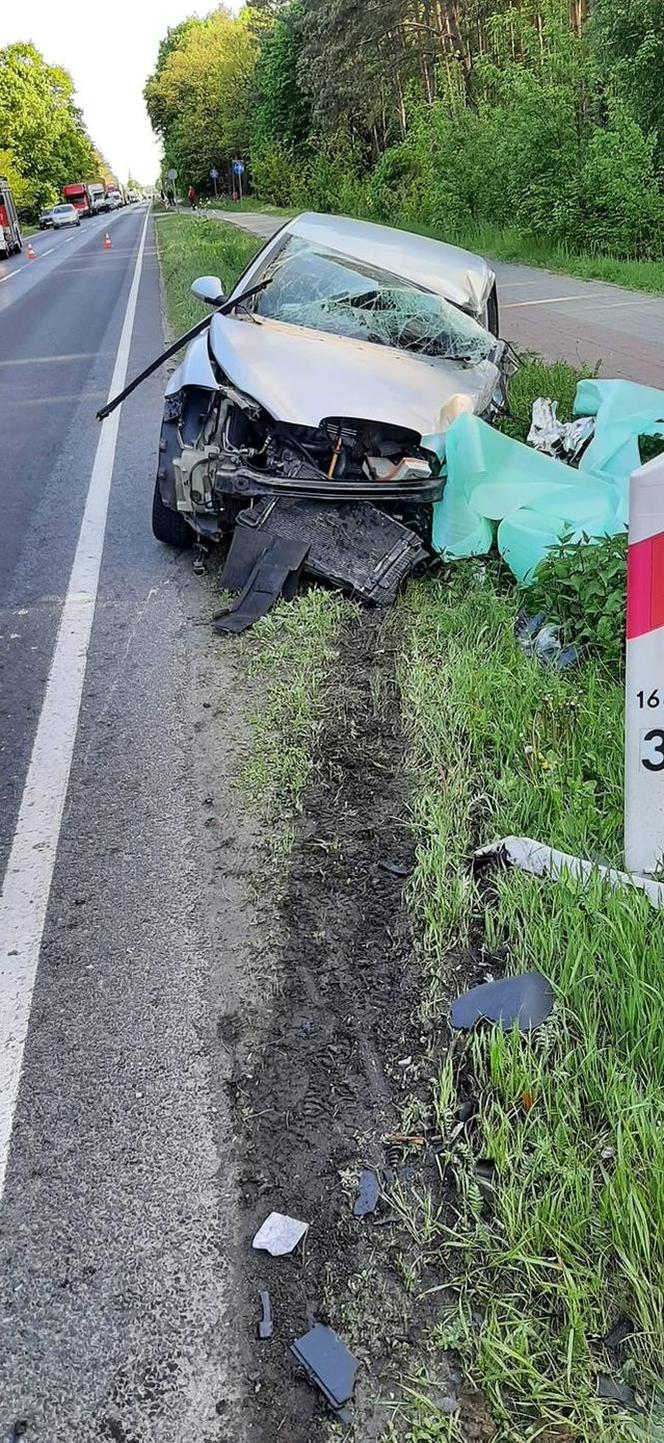 Wypadek na DK 25 pod Bydgoszczą! Droga jest całkowicie zablokowana [ZDJĘCIA]