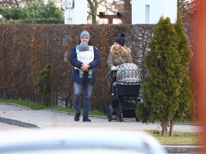 Marcin Dubieniecki i Katarzyna Modrzewska na spacerze