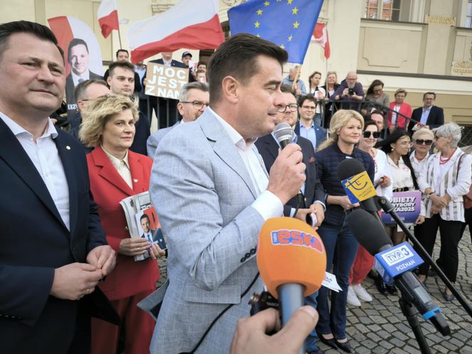 Wiec zwolenników Rafała Trzaskowskiego w Lesznie 