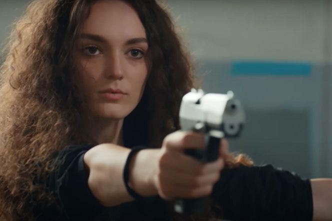 Nana obezwładni Idrisa i jego ludzi 