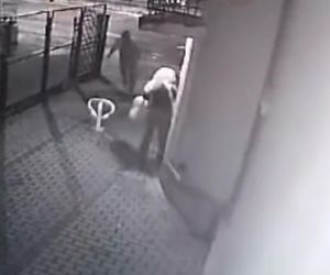 Bandzior napadł panią Natalię i zaczął ją dusić. Kobieta pogoniła drania