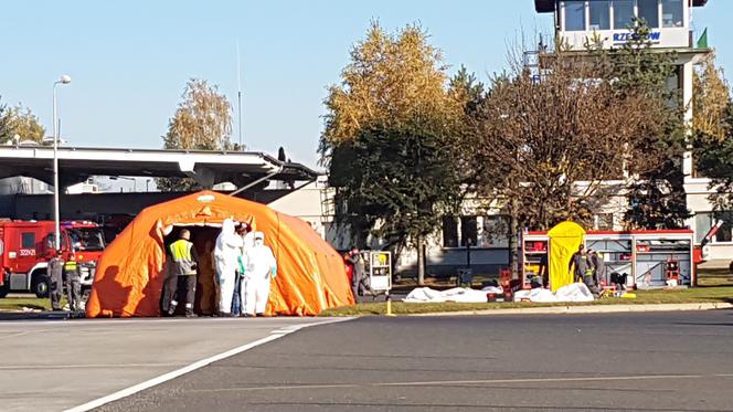 Ebola na pokładzie samolotu w Jasionce? Spokojnie, to tylko ćwiczenia