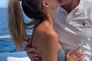Wybuch namiętności! Małgorzata Rozenek i Radek Majdan pokazali, jak robią to na jachcie! Ciuszki spadały jeden po drugim...