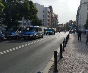 Paraliż w Katowicach. Rozpoczął się protest górników i hutników. Stal się hartuje, a rząd ją rujnuje