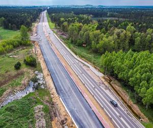 Trwa remont gierkówki w województwie  śląskim. Drogowcy układają nawierzchnię