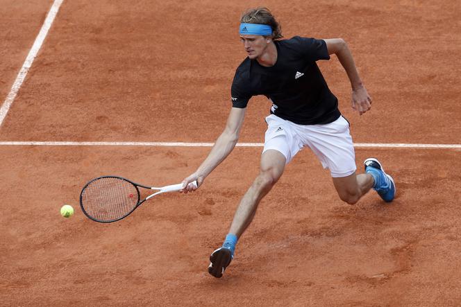 Alexander Zverev odpadł na turnieju French Open w ćwierćfinale, w meczu z rozstawionym z numerem jeden, Novakiem Djokoviciem (0:3).
