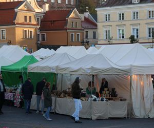 Festiwal Czekolady i Słodkości na placu pod zamkiem w Lublinie 