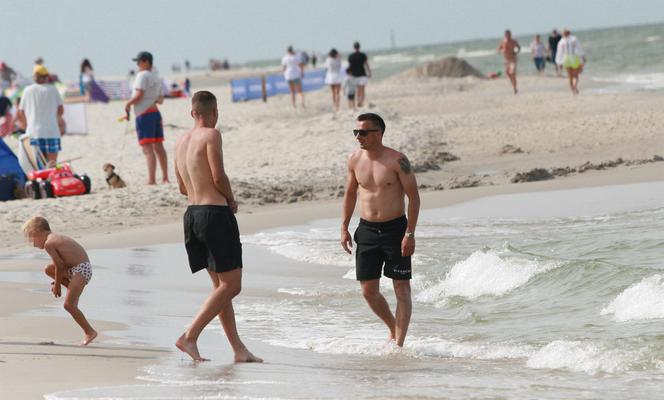 Sławomir Peszko na plaży