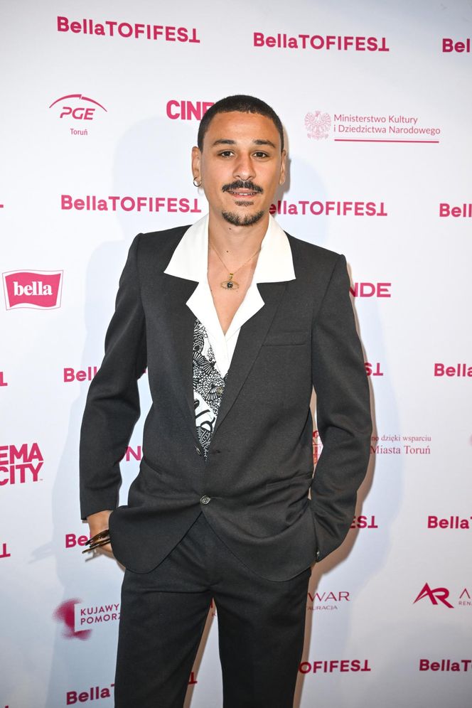 Gala Tofifest 2025 bez stylowych niespodzianek? Olśniewająca Warnke, Szapołowska znów w różowym futerku!