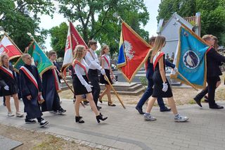 Pamięć o powstańcach żyje w Ostrzeszowie. Ulicami miasta przeszedł Marsz Pamięci [ZDJĘCIA]