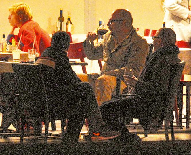 Baluje z dziećmi po nocy