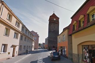 Najdalej na północ wysunięte miasto na Dolnym śląsku. Dawne mury obronne wciąż tu istnieją 