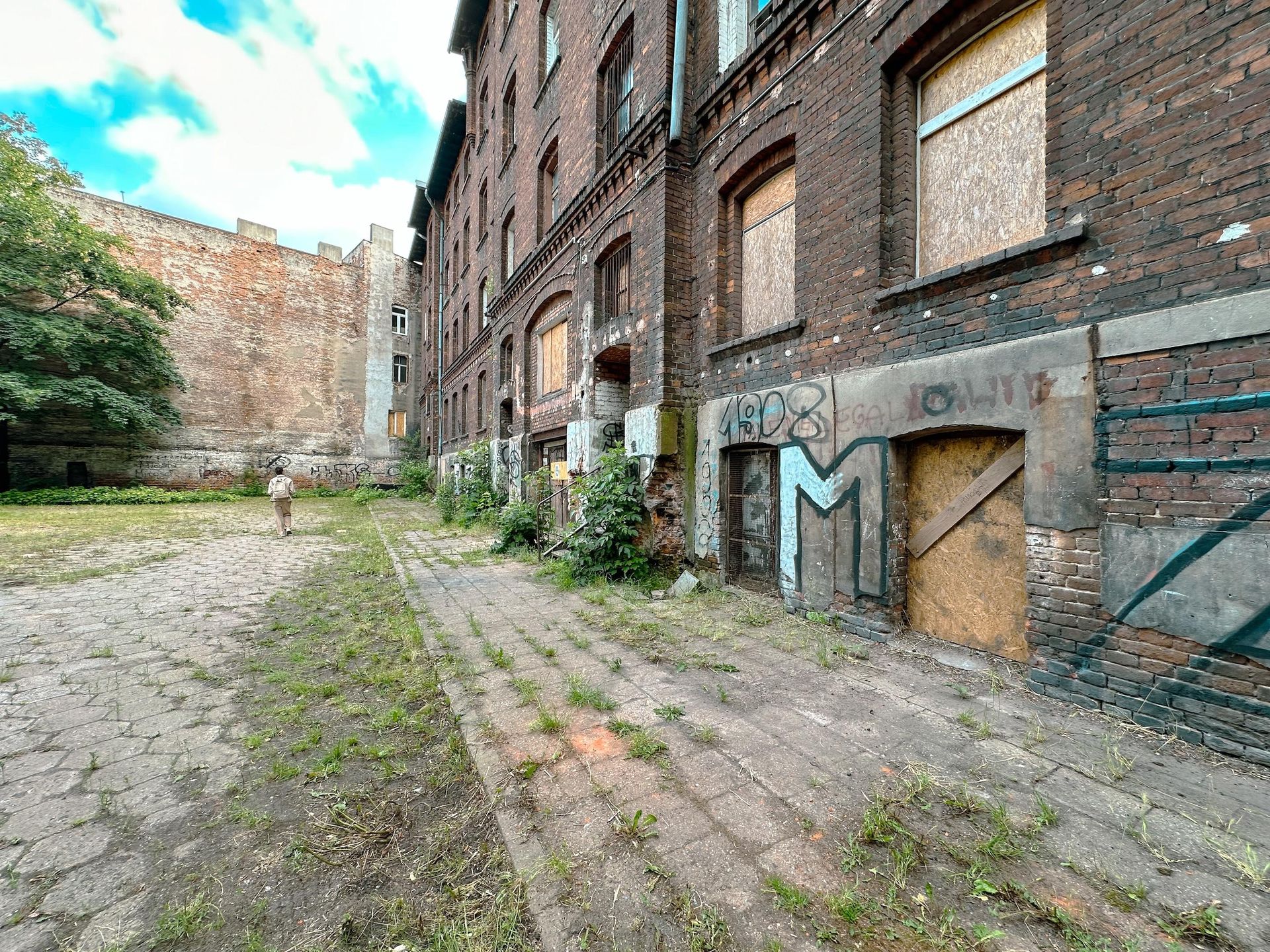 Zabytkowe famuły Izraela Poznańskiego w Łodzi 