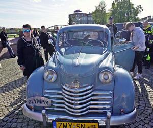 Zlot miłośników klasycznych samochodów w Gorzowie