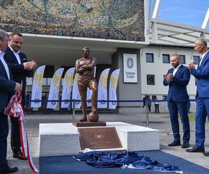 Gerard Cieślik, legenda Ruchu Chorzów ma swój pomnik. Pod Stadionem Śląskim