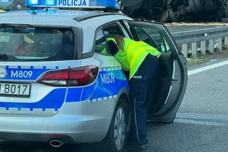 Zambrów: Groźny wypadek na S8 w kierunku Białegostoku. Tir przewrócił się na bok [ZDJĘCIA]