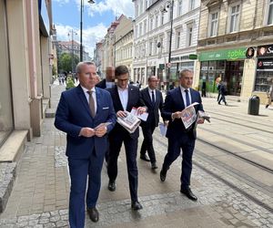 Wicepremier K. Gawkowski wspierał w Bydgoszczy Rafała Trzaskowskiego