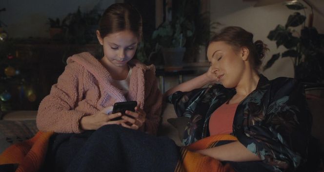 M jak miłość odc. 1854. Natalka (Dominika Suchecka), Hania (Wiktoria Basik)