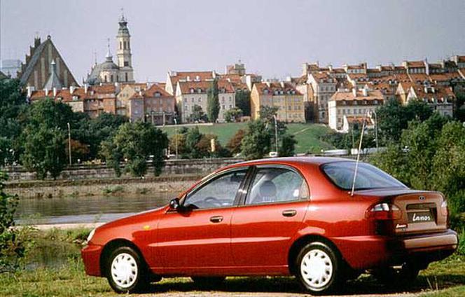 Daewoo Lanos 4d.