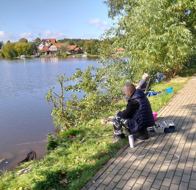 Obłowili się w ryby z Jezioraka, a nawet nagrody