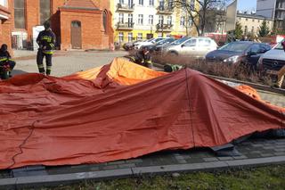 Koronawirus w Polsce. Wielkie namioty stanęły przed bydgoskimi szpitalami