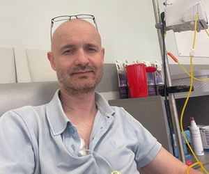 Opolanie nie poddają się w walce o życie radnego, społecznika i muzyka Jacka Kasprzyka